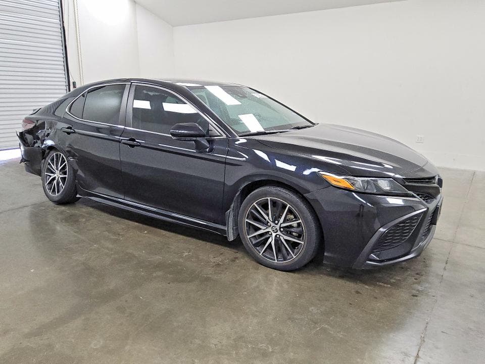 2023 TOYOTA CAMRY SE 4