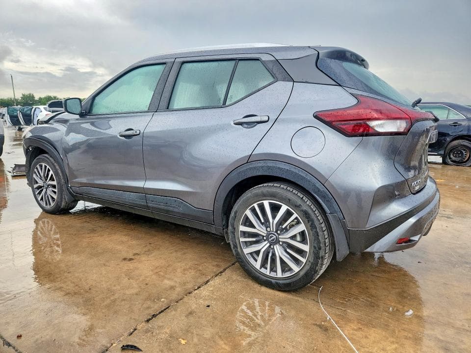 2022 NISSAN KICKS SV 2
