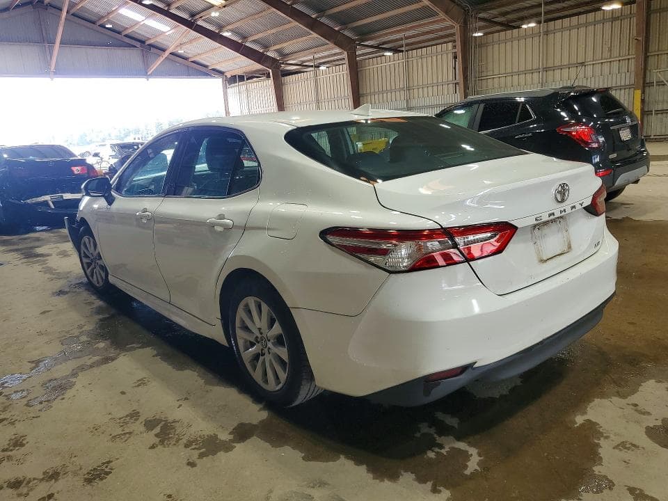 2019 TOYOTA CAMRY LE 2