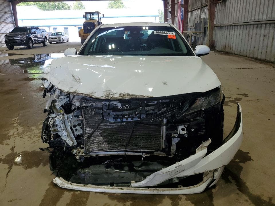 2019 TOYOTA CAMRY LE 5