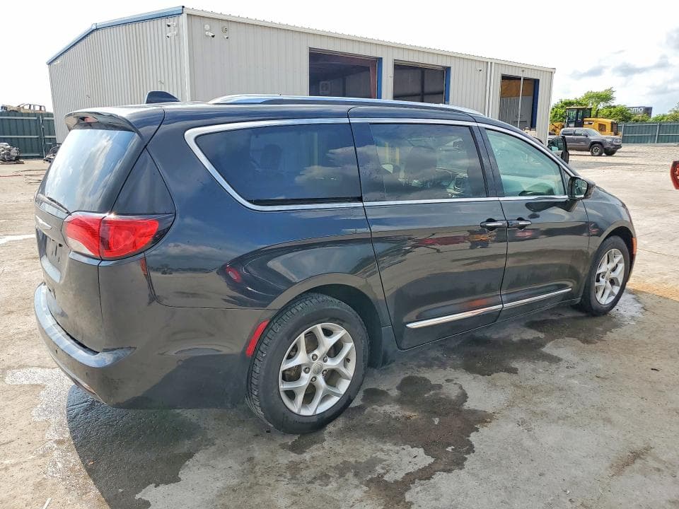 2017 CHRYSLER PACIFICA TOURING L PLUS 3