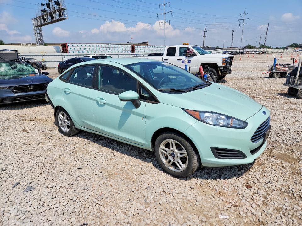 2017 FORD FIESTA SE 4