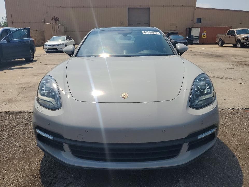 2017 PORSCHE PANAMERA 2 5