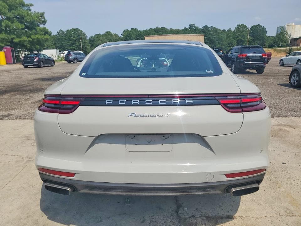 2017 PORSCHE PANAMERA 2 6