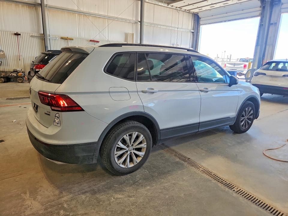 2018 VOLKSWAGEN TIGUAN S 3