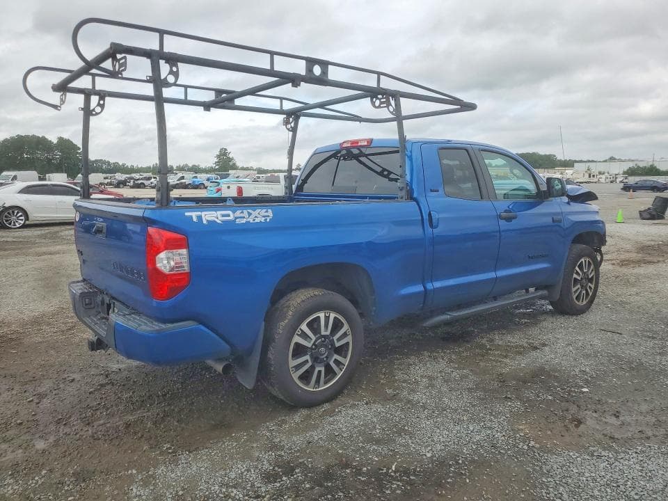 2018 TOYOTA TUNDRA SR5 3