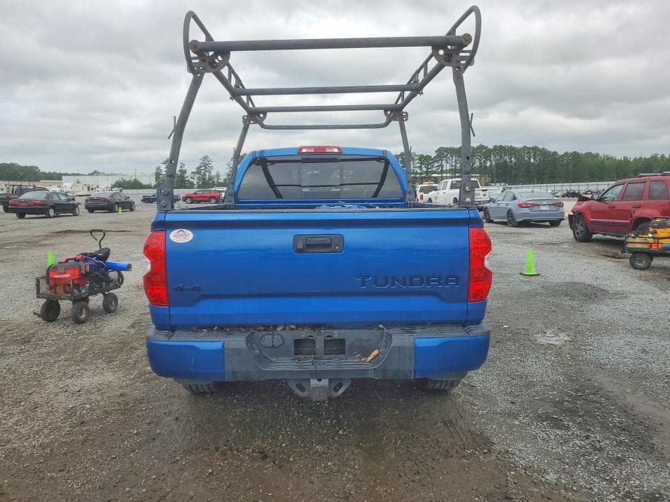 2018 TOYOTA TUNDRA SR5 6