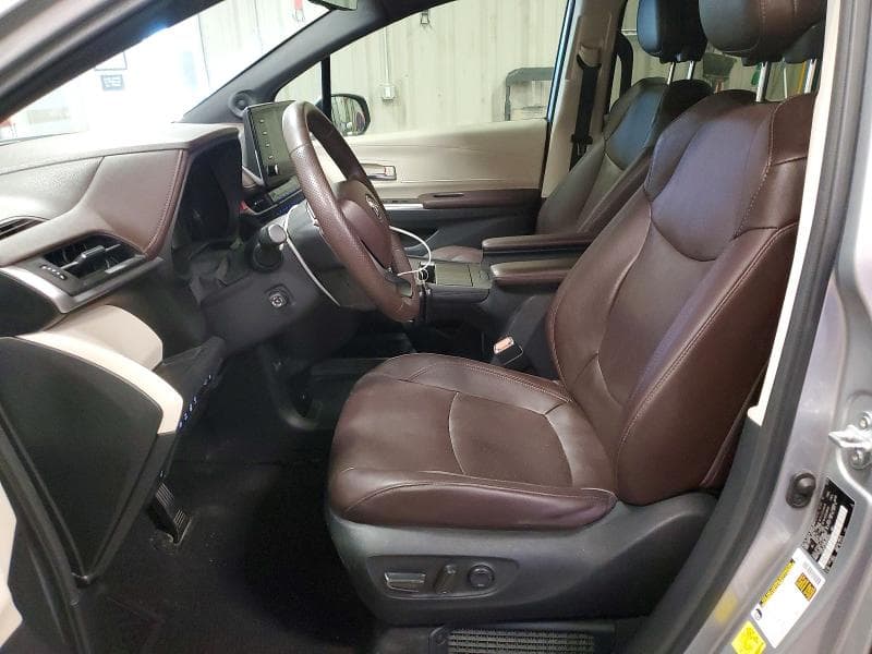 2023 TOYOTA SIENNA PLATINUM 7-PASSENGER 7