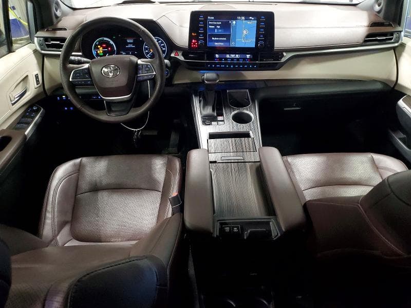 2023 TOYOTA SIENNA PLATINUM 7-PASSENGER 8