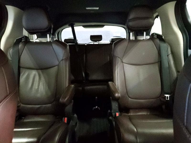 2023 TOYOTA SIENNA PLATINUM 7-PASSENGER 10