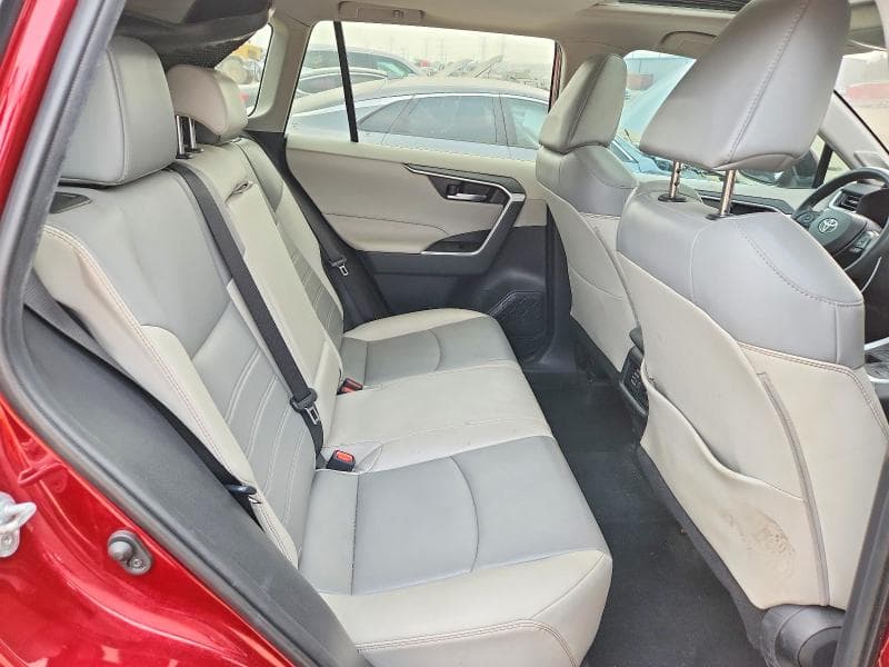 2021 TOYOTA RAV4 XLE PREMIUM 11