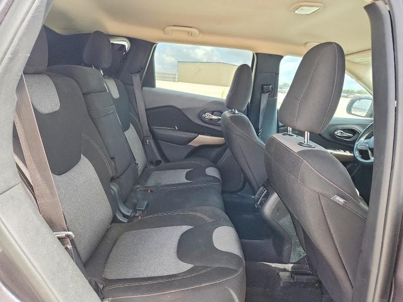 2018 JEEP CHEROKEE LATITUDE 10