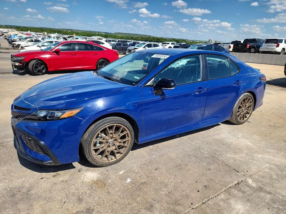 2024 TOYOTA CAMRY HYBRID SE NIGHTSHADE - 1