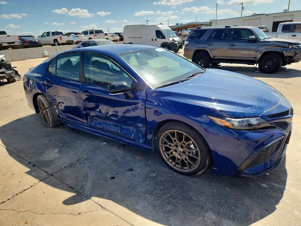 2024 TOYOTA CAMRY HYBRID SE NIGHTSHADE 4