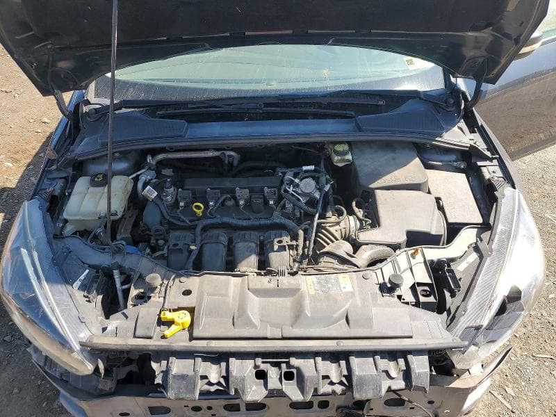 2017 FORD FOCUS SE 11