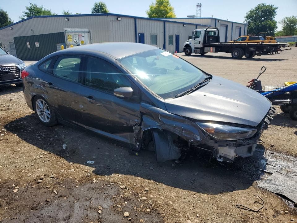 2017 FORD FOCUS SE 4