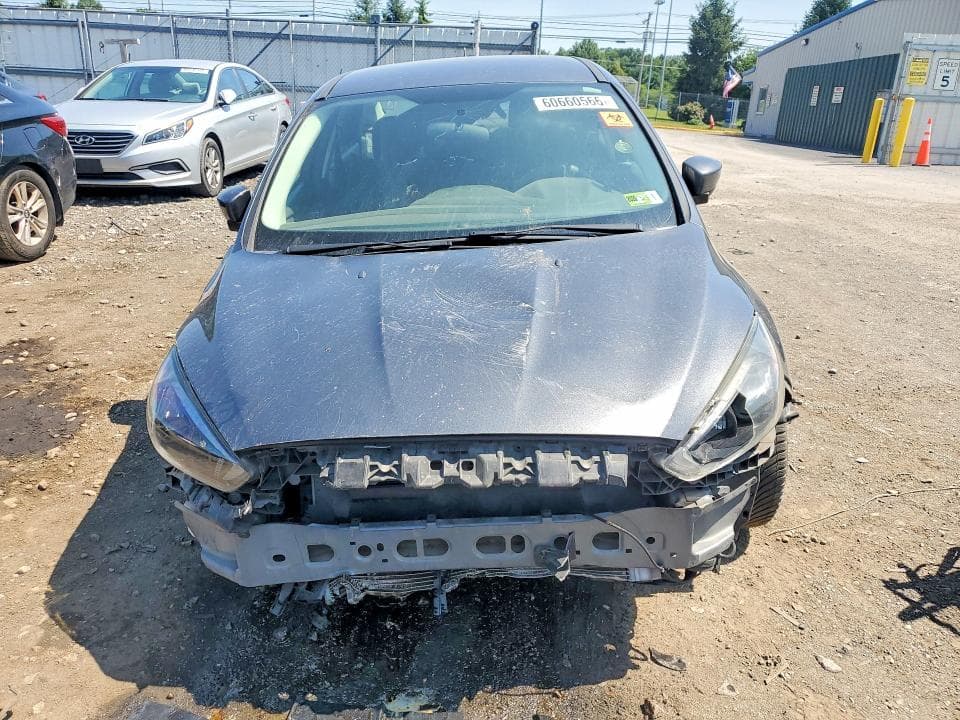 2017 FORD FOCUS SE 5