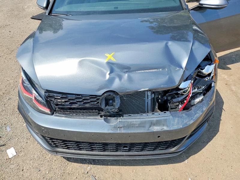 2018 VOLKSWAGEN GTI S/SE 11