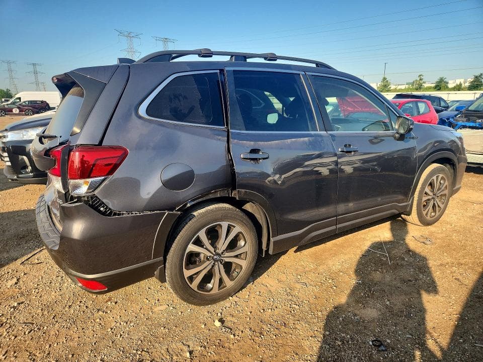 2021 SUBARU FORESTER LIMITED LIMITED 3
