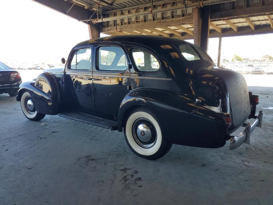 1938 CADILLAC 60 SPECIAL 2