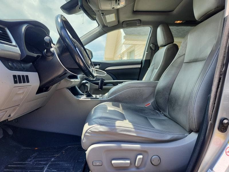 2017 TOYOTA HIGHLANDER XLE 7