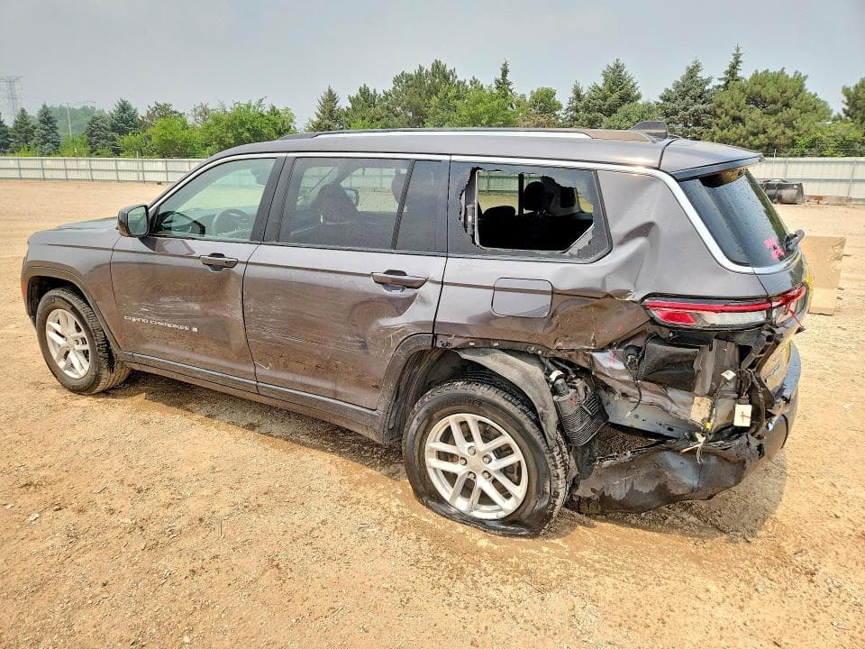 2023 JEEP GRAND CHEROKEE L LAREDO 2