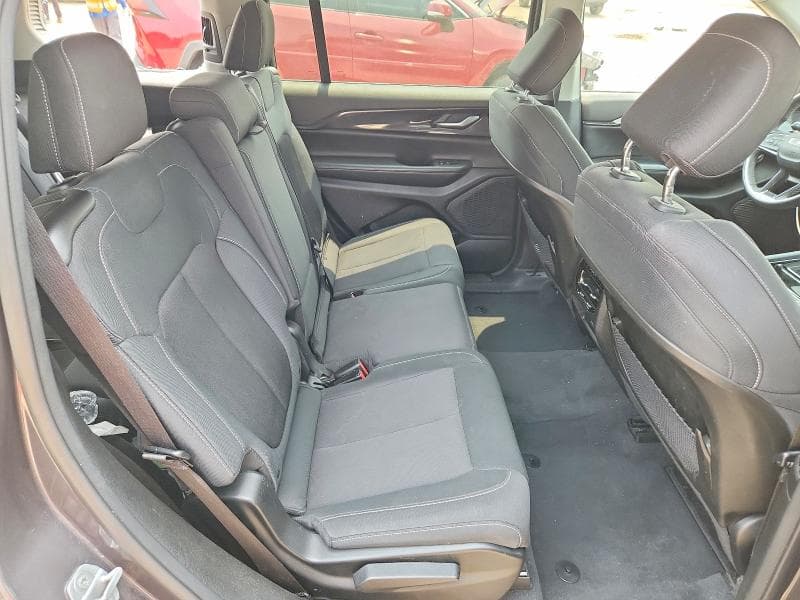 2023 JEEP GRAND CHEROKEE L LAREDO 11