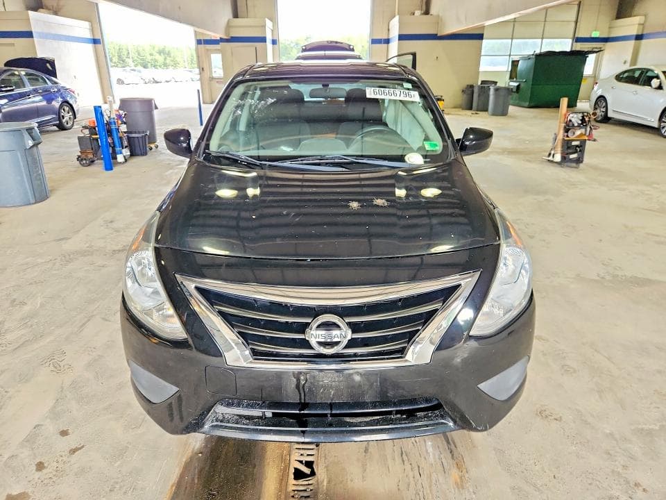 2018 NISSAN VERSA SV 5