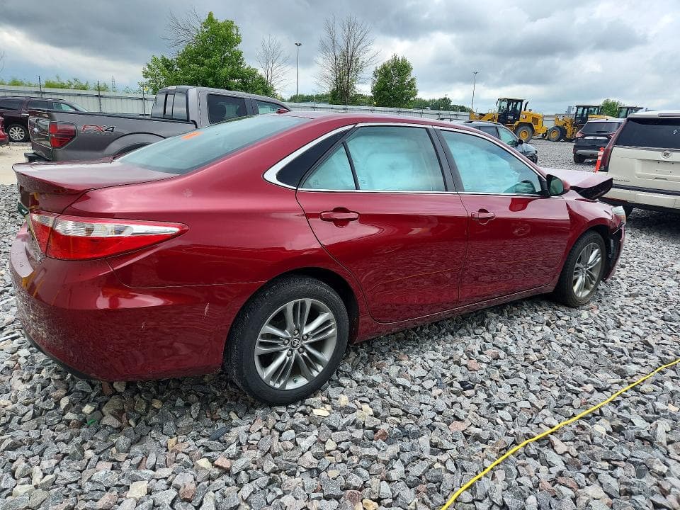 2017 TOYOTA CAMRY SE SE 3
