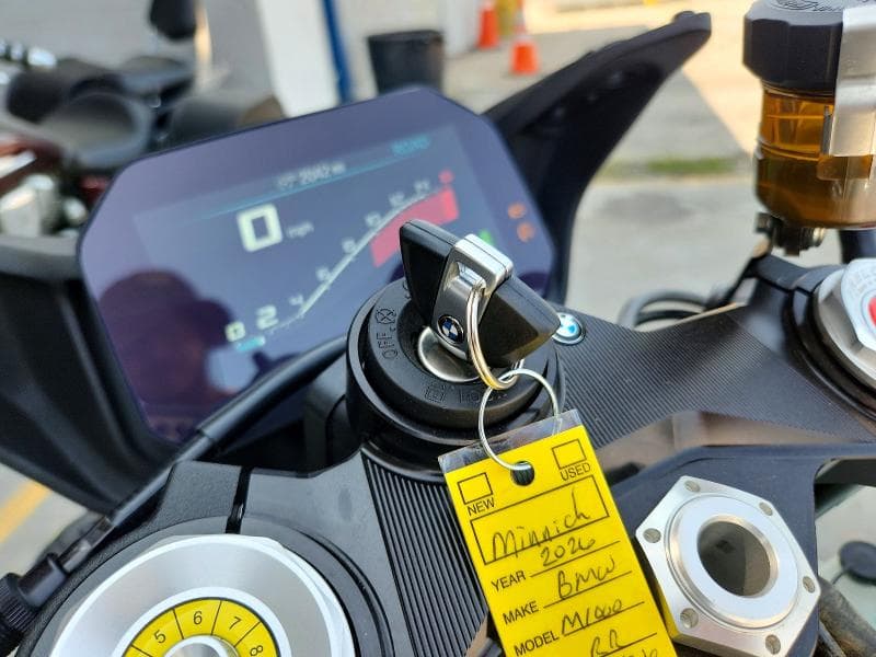 2026 BMW M 1000 RR 8