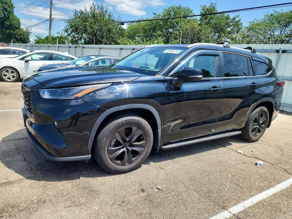 2023 TOYOTA HIGHLANDER XLE - 1