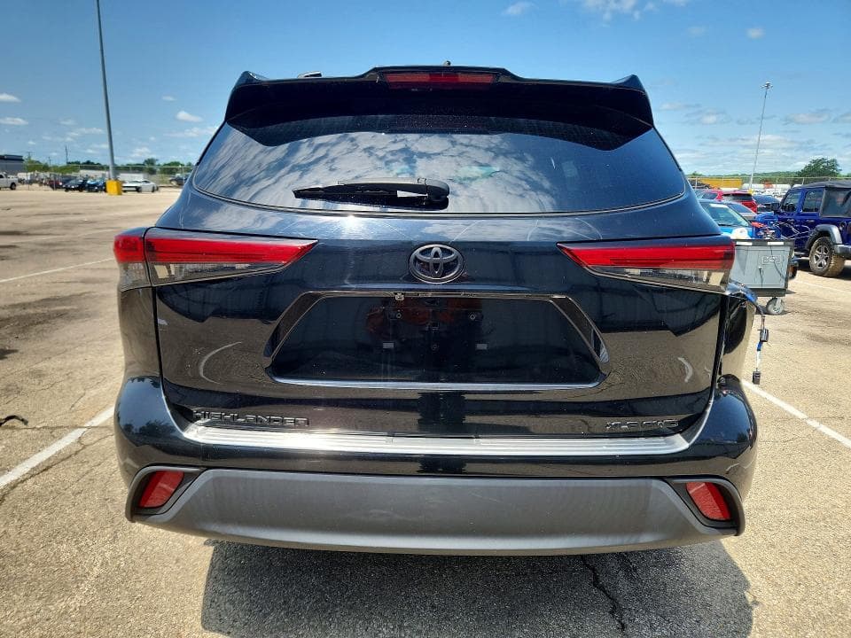 2023 TOYOTA HIGHLANDER XLE 6