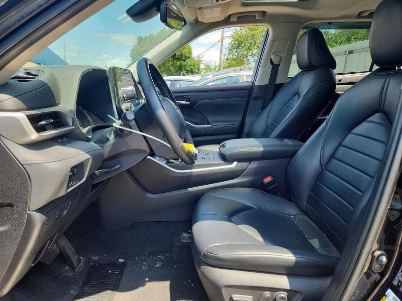 2023 TOYOTA HIGHLANDER XLE 7