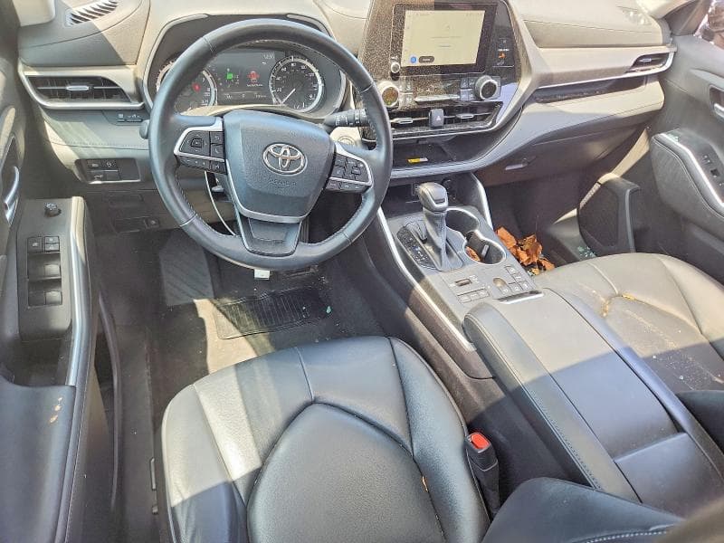 2023 TOYOTA HIGHLANDER XLE 8