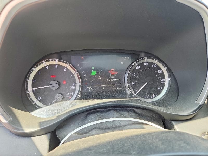 2023 TOYOTA HIGHLANDER XLE 9