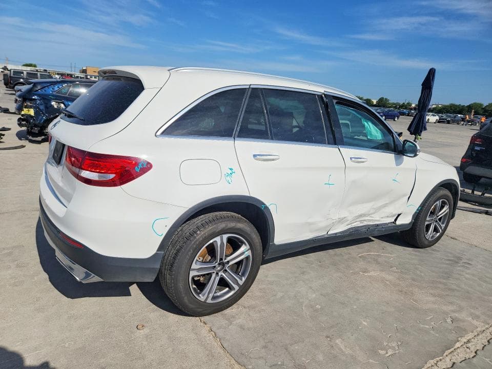 2018 MERCEDES-BENZ GLC 300 300 3