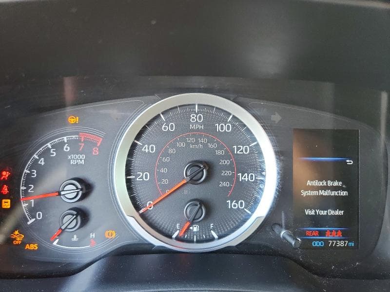 2022 TOYOTA COROLLA SE 9