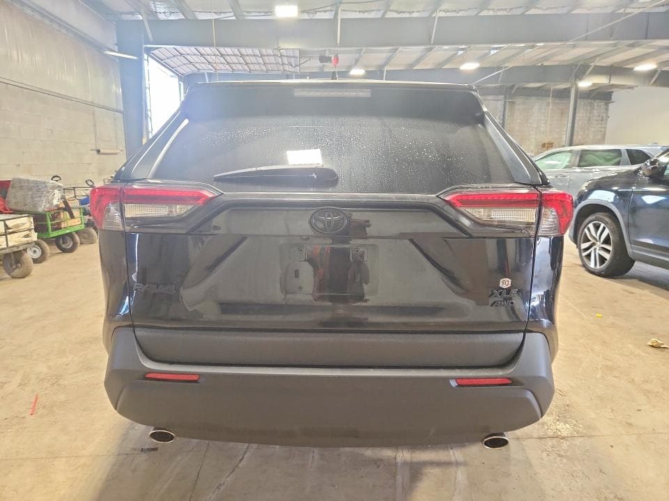 2023 TOYOTA RAV4 XLE PREMIUM 6