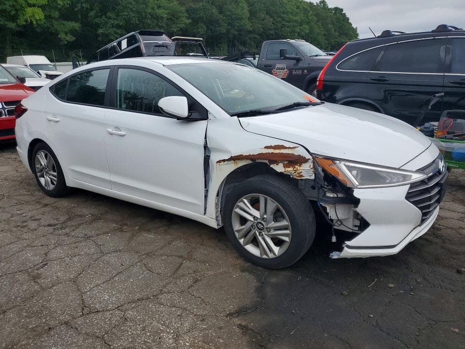 2020 HYUNDAI ELANTRA SEL 4