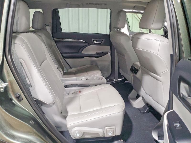 2019 TOYOTA HIGHLANDER HYBRID LIMITED PLATINUM LIMITED PLATINUM 11