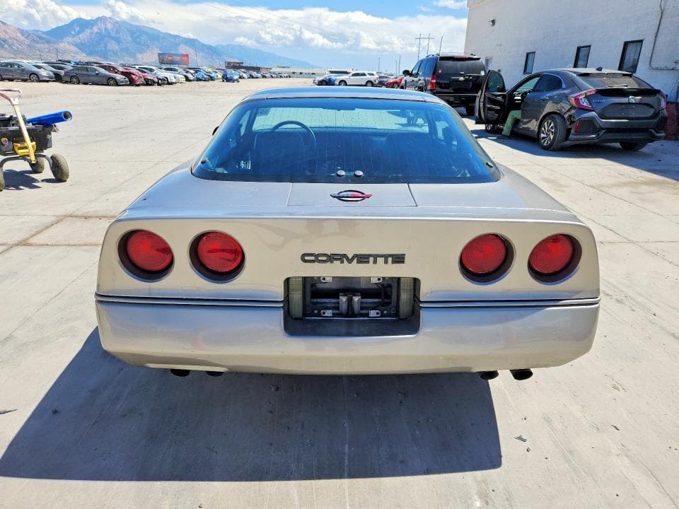 1985 CHEVROLET CORVETTE 6