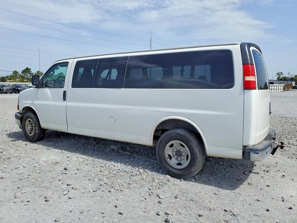 2017 CHEVROLET EXPRESS G3500 LT 2