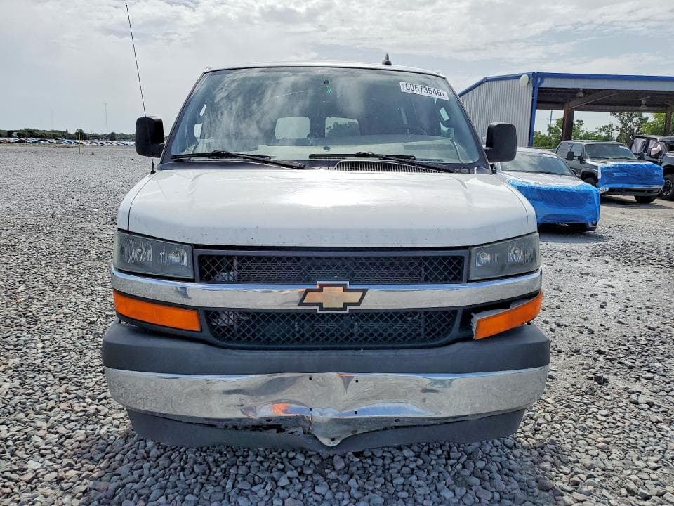 2017 CHEVROLET EXPRESS G3500 LT 5