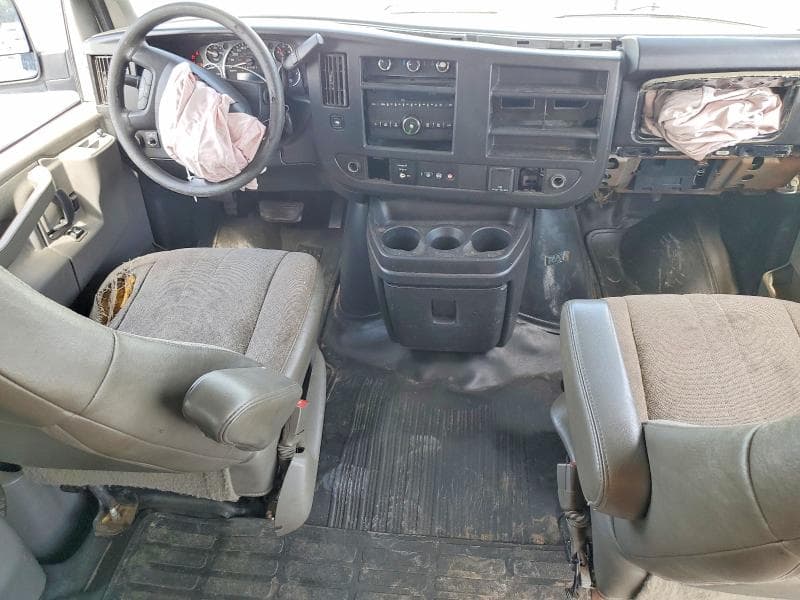 2017 CHEVROLET EXPRESS G3500 LT 8