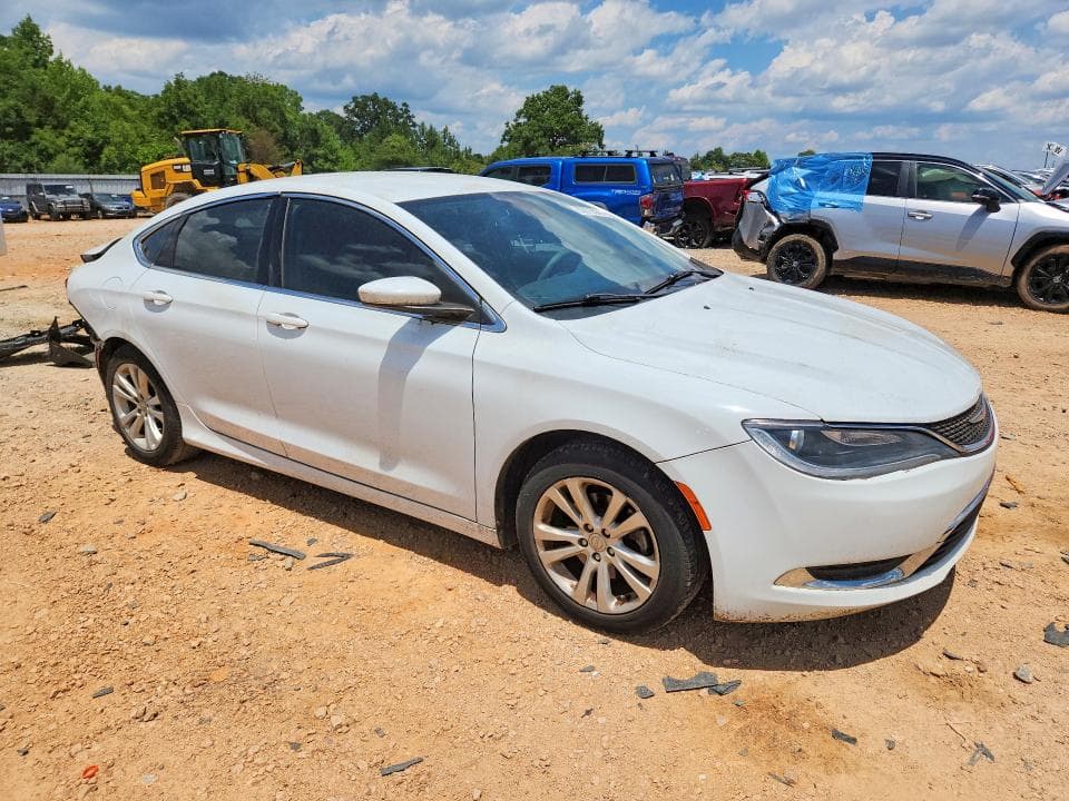 2016 CHRYSLER 200 4