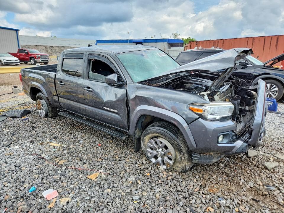 2018 TOYOTA TACOMA SR5 V6 4
