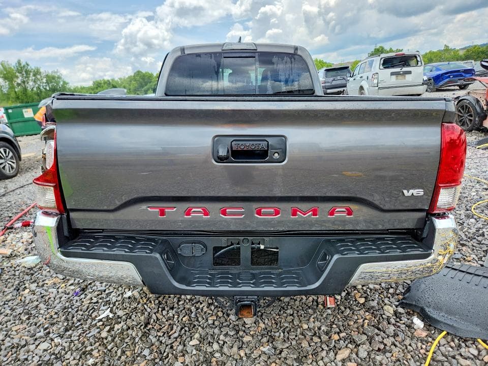 2018 TOYOTA TACOMA SR5 V6 6