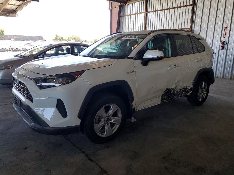 2020 TOYOTA RAV4 LE - 1