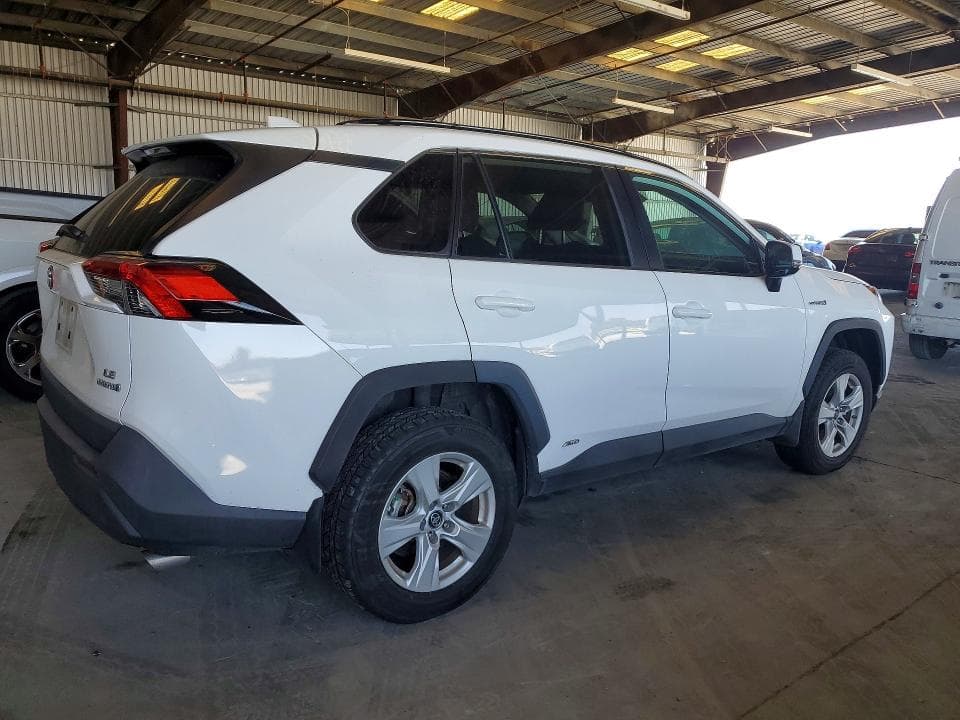 2020 TOYOTA RAV4 LE 3