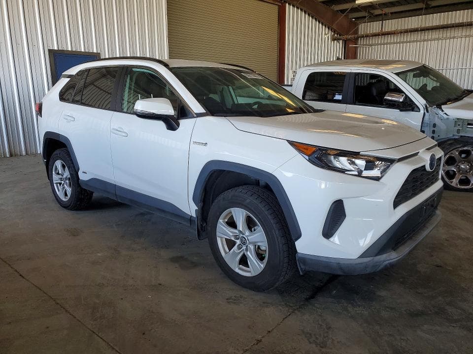 2020 TOYOTA RAV4 LE 4